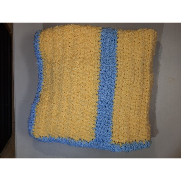 Hand Crocheted Terryspun Soft Cuddly Baby Blanket / Baby Bath Mat - Picture 5 of 9